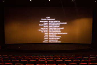 G22恒峰集团国际党委组织召开《长津湖》观影活动